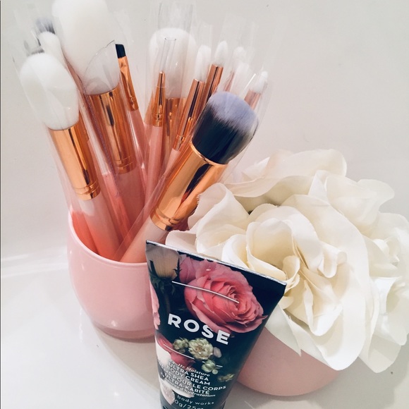 NWT Makeup Brush Set (15 piece with bag) - Picture 6 of 8